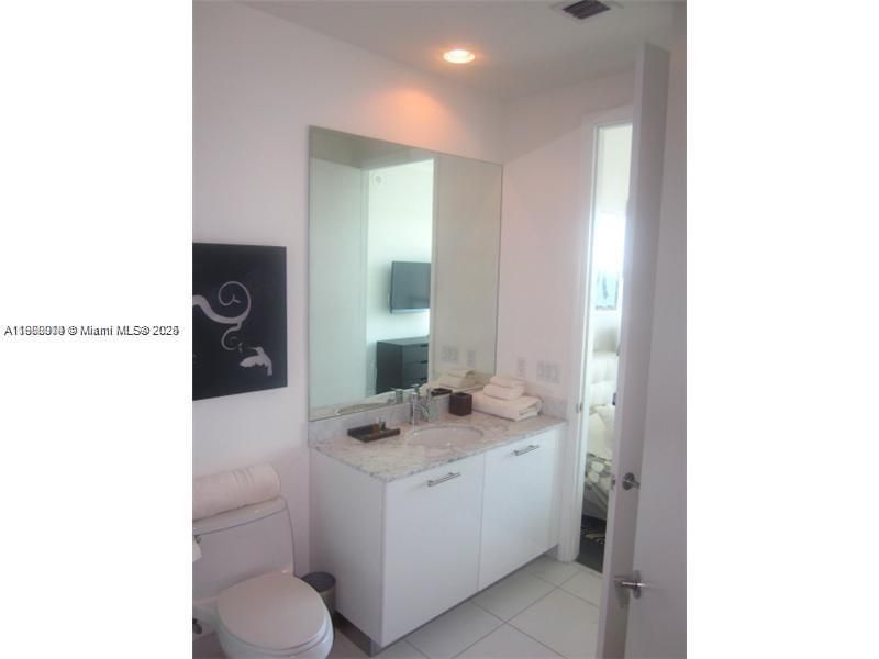 For Rent: $4,250 (2 beds, 2 baths, 1123 Square Feet)