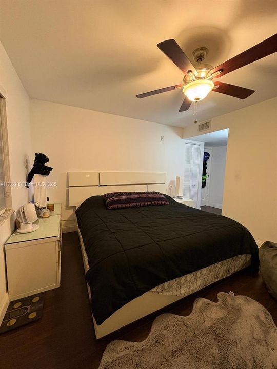 Recently Rented: $3,100 (3 beds, 2 baths, 1177 Square Feet)