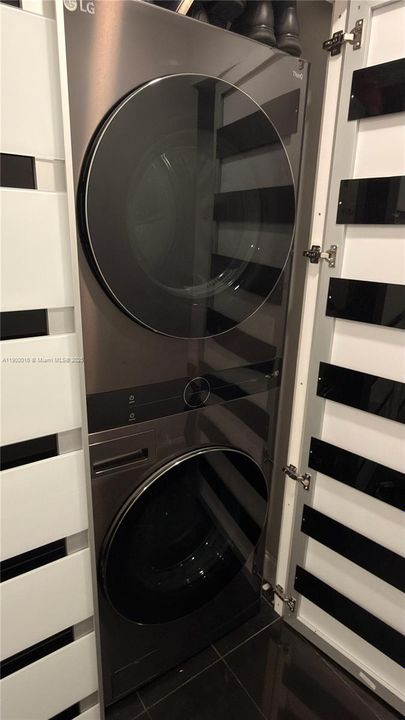 Recently Rented: $3,100 (3 beds, 2 baths, 1177 Square Feet)