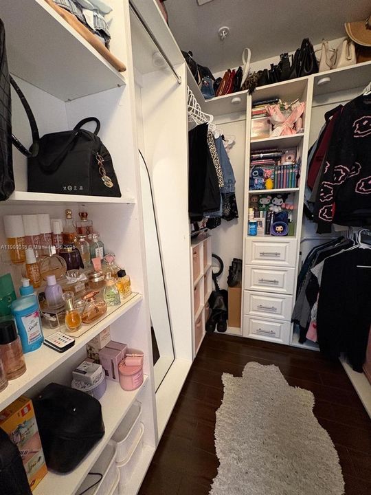 Recently Rented: $3,100 (3 beds, 2 baths, 1177 Square Feet)