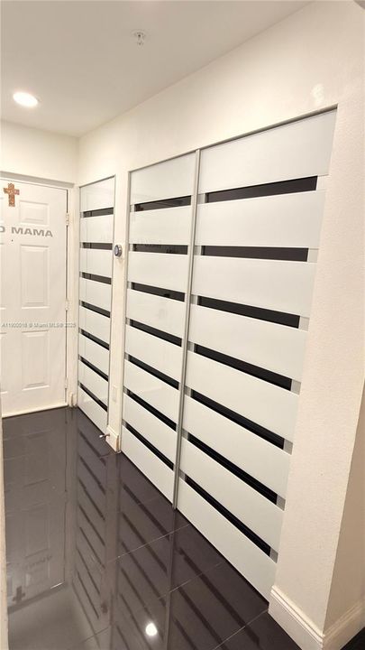 Recently Rented: $3,100 (3 beds, 2 baths, 1177 Square Feet)