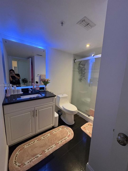 Recently Rented: $3,100 (3 beds, 2 baths, 1177 Square Feet)