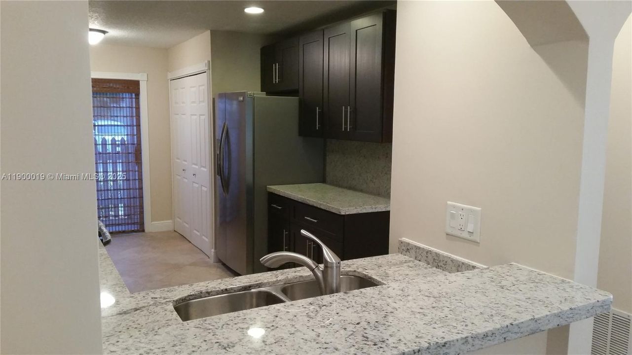 For Rent: $2,800 (2 beds, 2 baths, 1344 Square Feet)