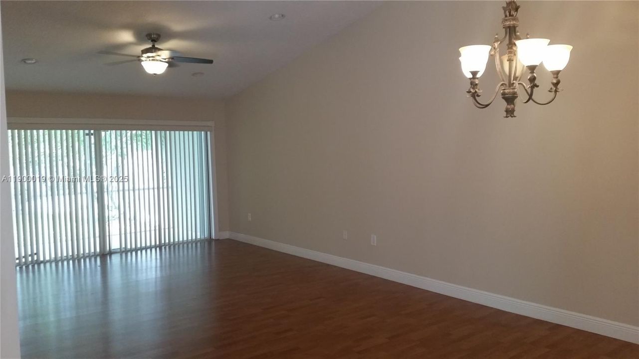 For Rent: $2,800 (2 beds, 2 baths, 1344 Square Feet)