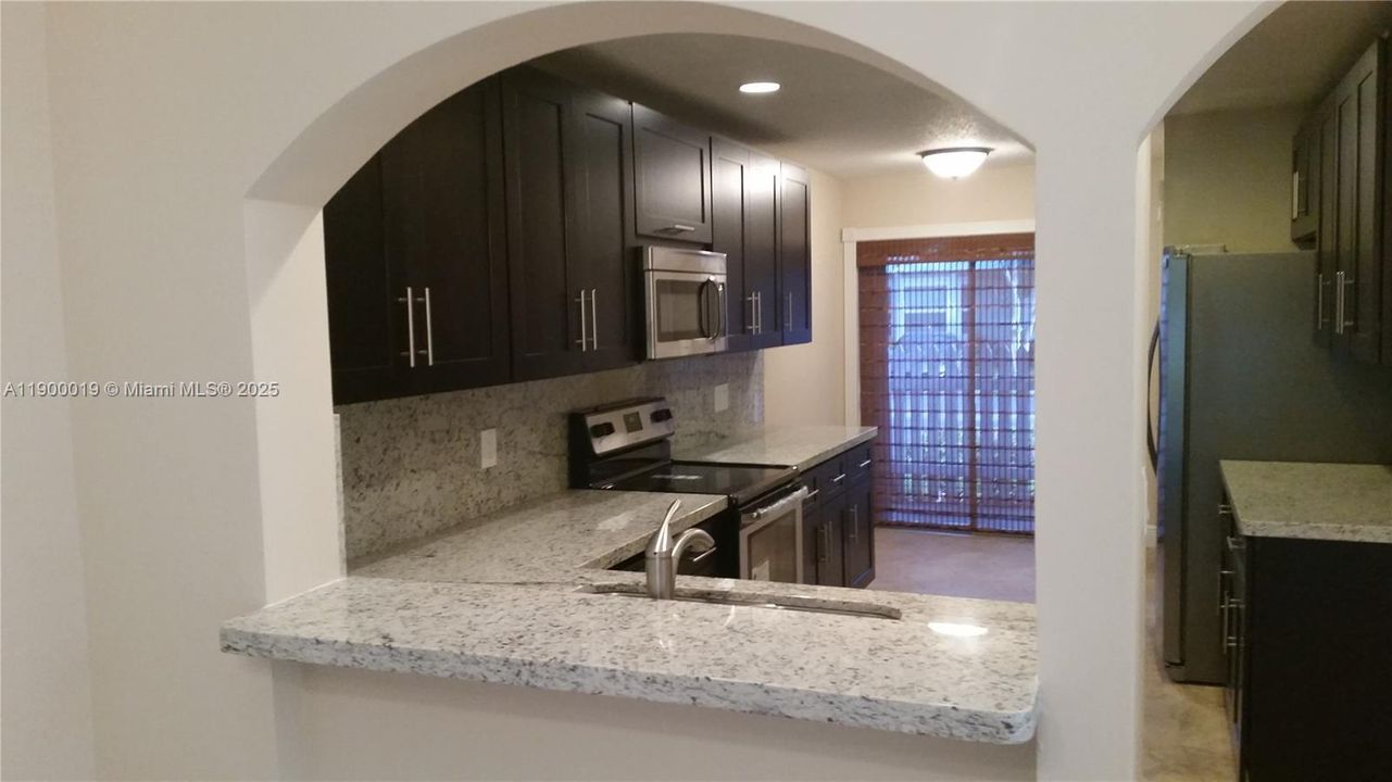 For Rent: $2,800 (2 beds, 2 baths, 1344 Square Feet)