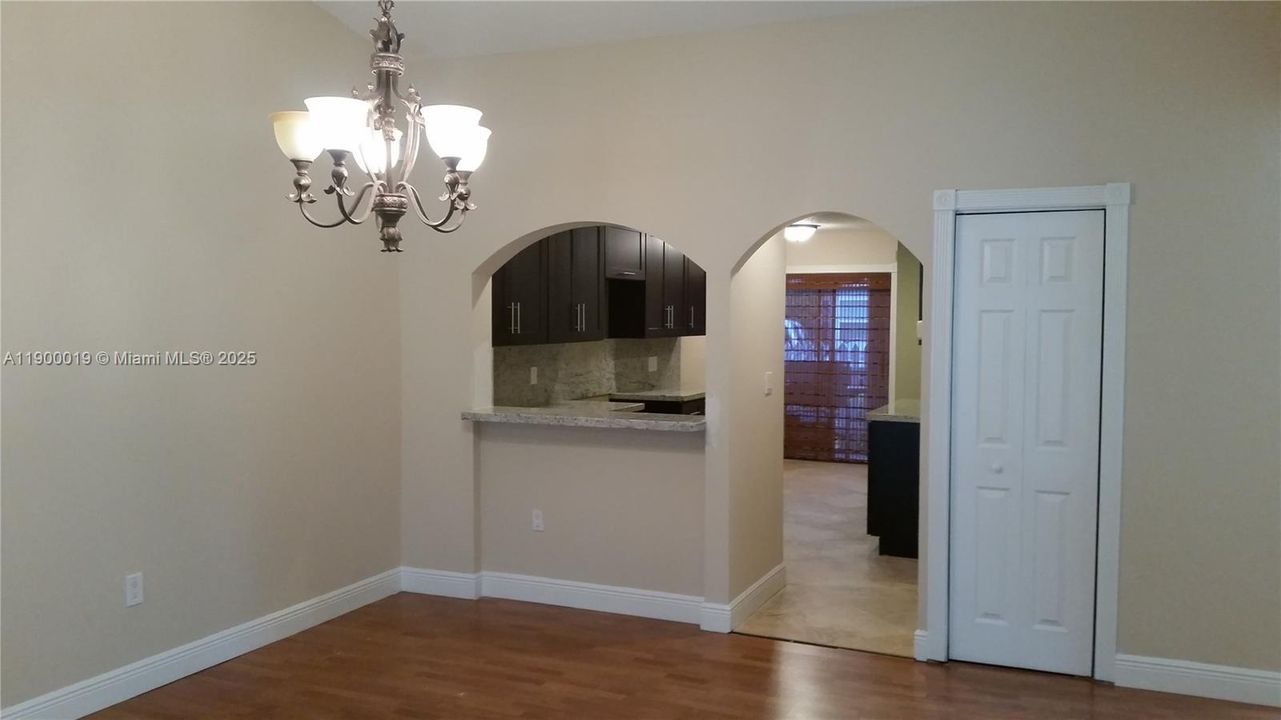 For Rent: $2,800 (2 beds, 2 baths, 1344 Square Feet)