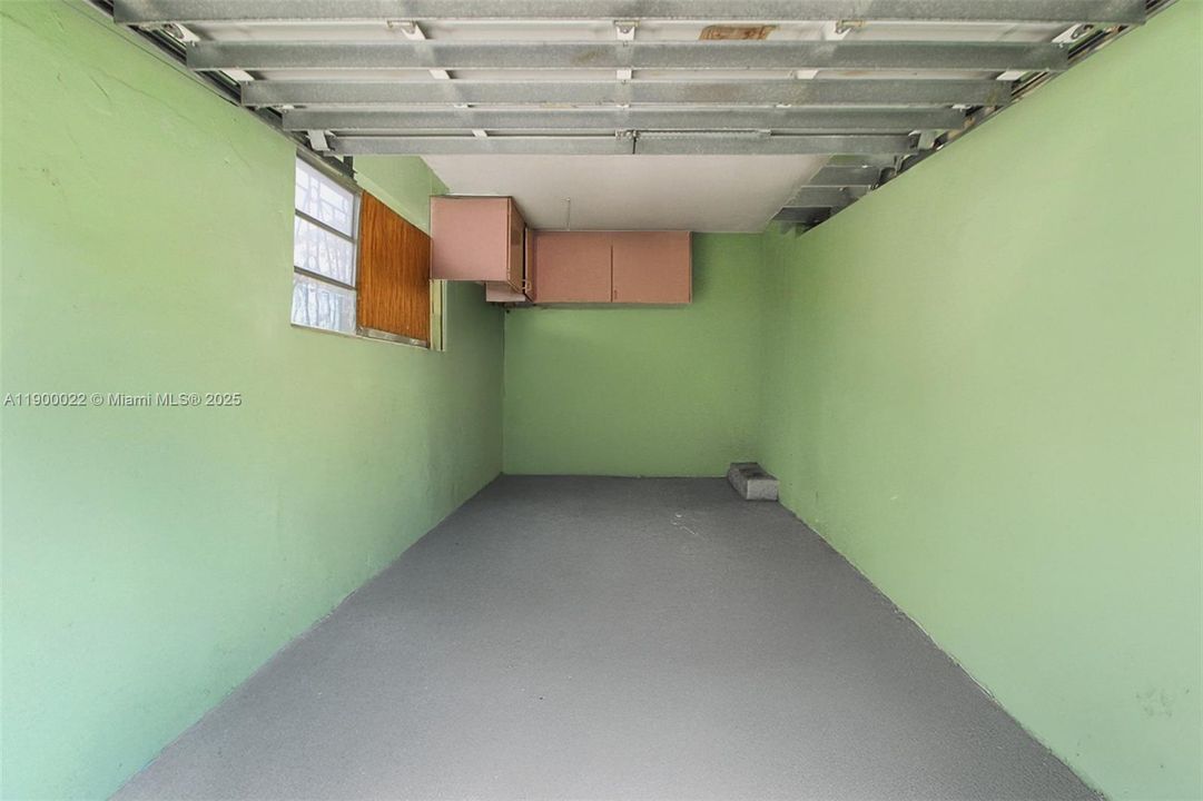 For Sale: $1,160,000 (3 beds, 2 baths, 1614 Square Feet)