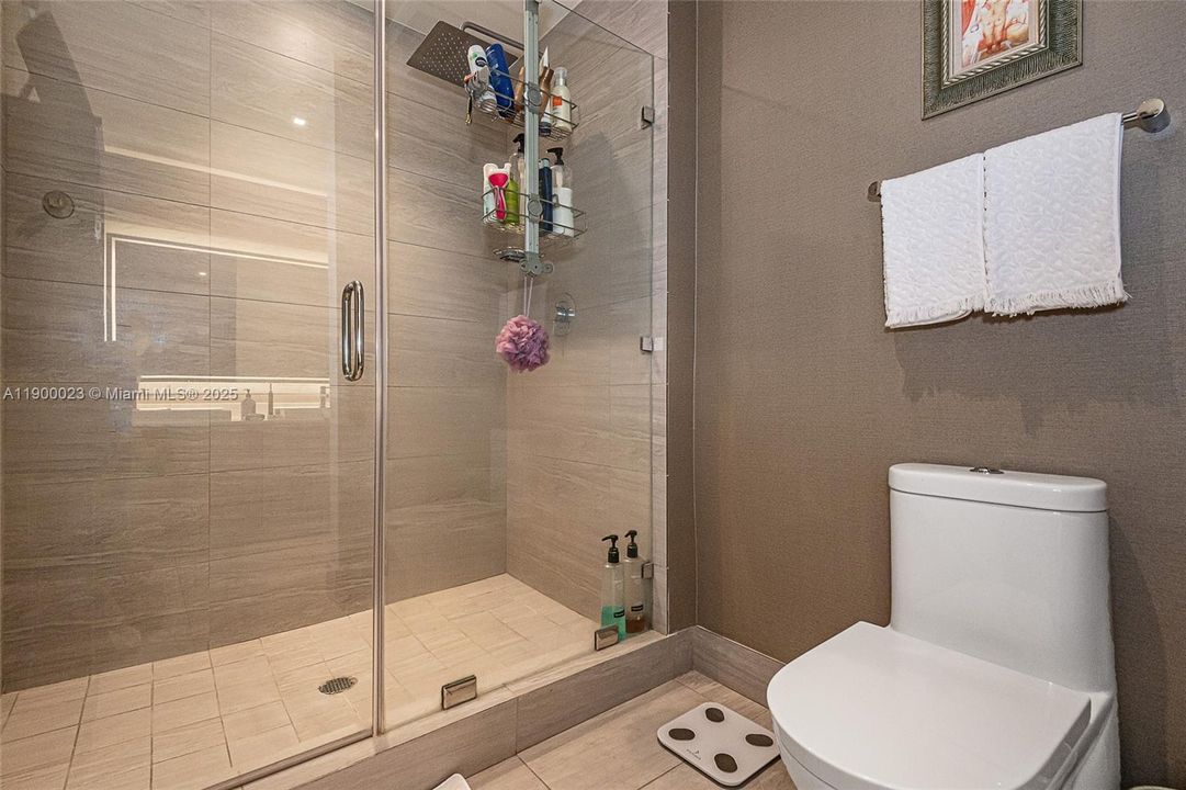 For Rent: $6,000 (3 beds, 3 baths, 1487 Square Feet)