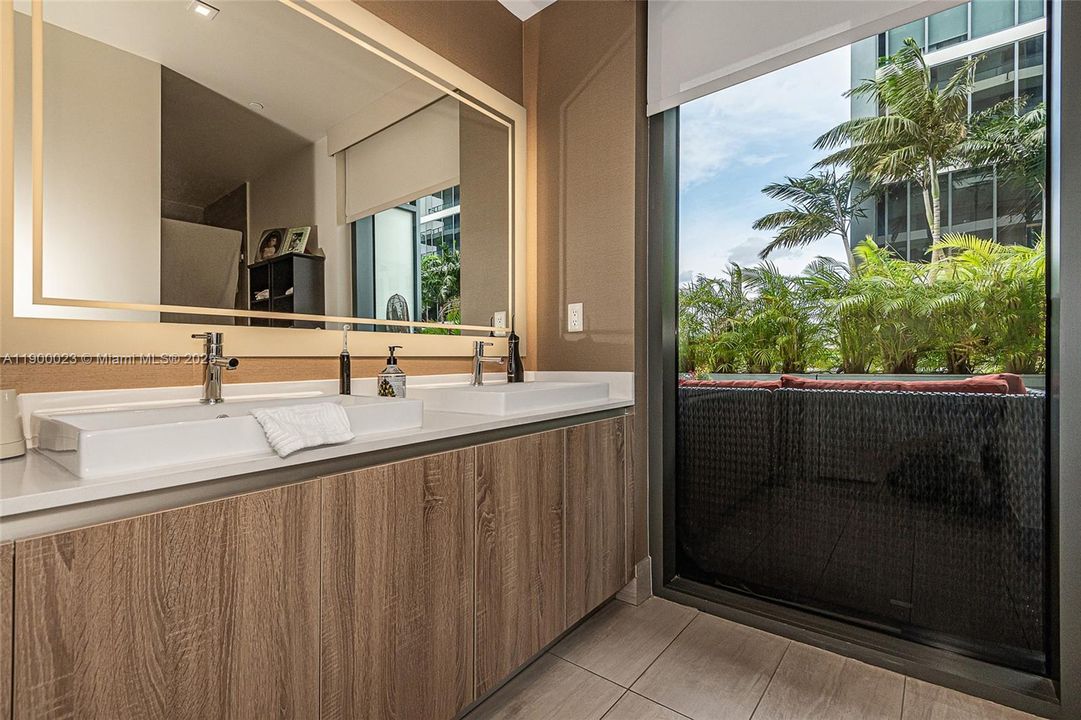 For Rent: $6,000 (3 beds, 3 baths, 1487 Square Feet)