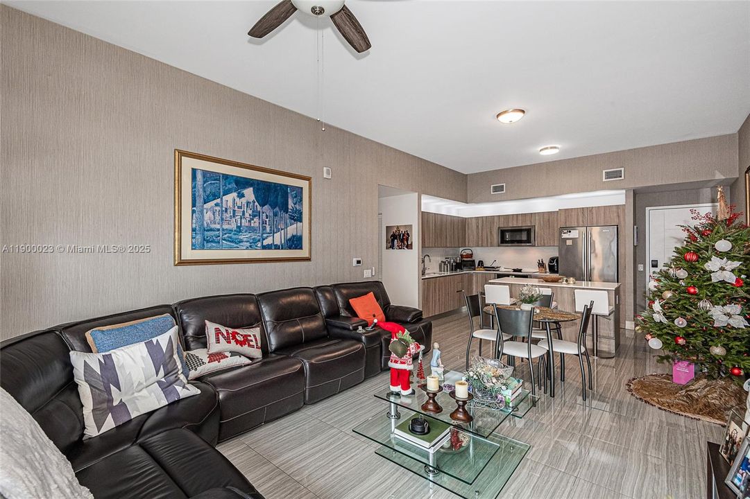 For Rent: $6,000 (3 beds, 3 baths, 1487 Square Feet)