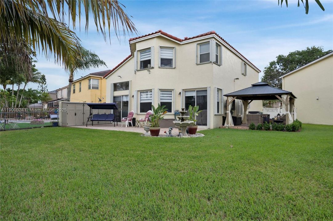 For Sale: $735,000 (3 beds, 2 baths, 2113 Square Feet)