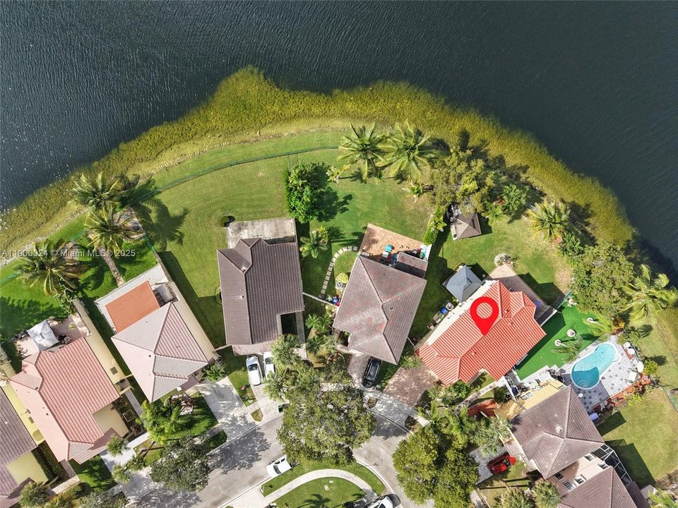 For Sale: $735,000 (3 beds, 2 baths, 2113 Square Feet)