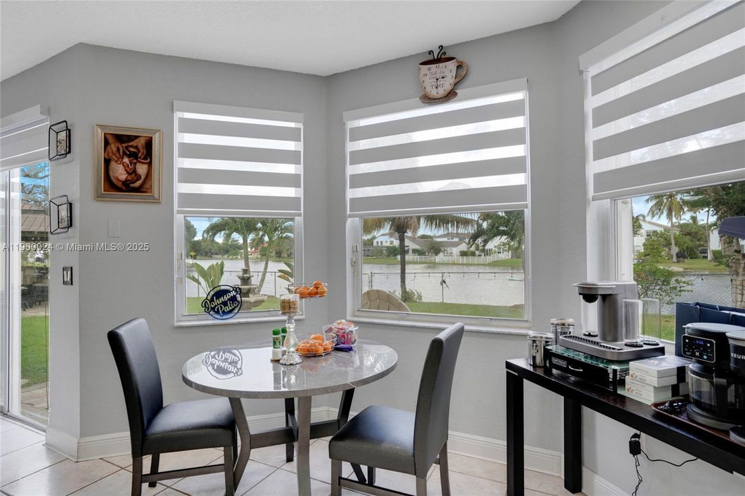 For Sale: $735,000 (3 beds, 2 baths, 2113 Square Feet)