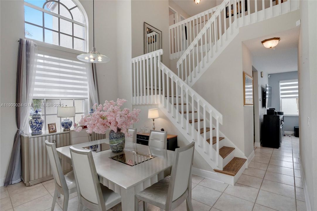 For Sale: $735,000 (3 beds, 2 baths, 2113 Square Feet)