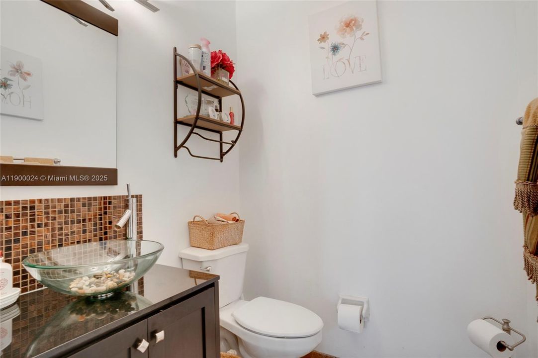 For Sale: $735,000 (3 beds, 2 baths, 2113 Square Feet)