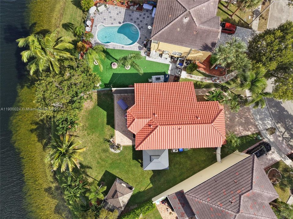 For Sale: $735,000 (3 beds, 2 baths, 2113 Square Feet)