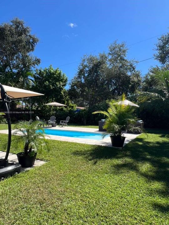 For Sale: $790,000 (4 beds, 2 baths, 1384 Square Feet)