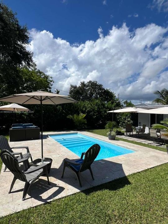 For Sale: $790,000 (4 beds, 2 baths, 1384 Square Feet)