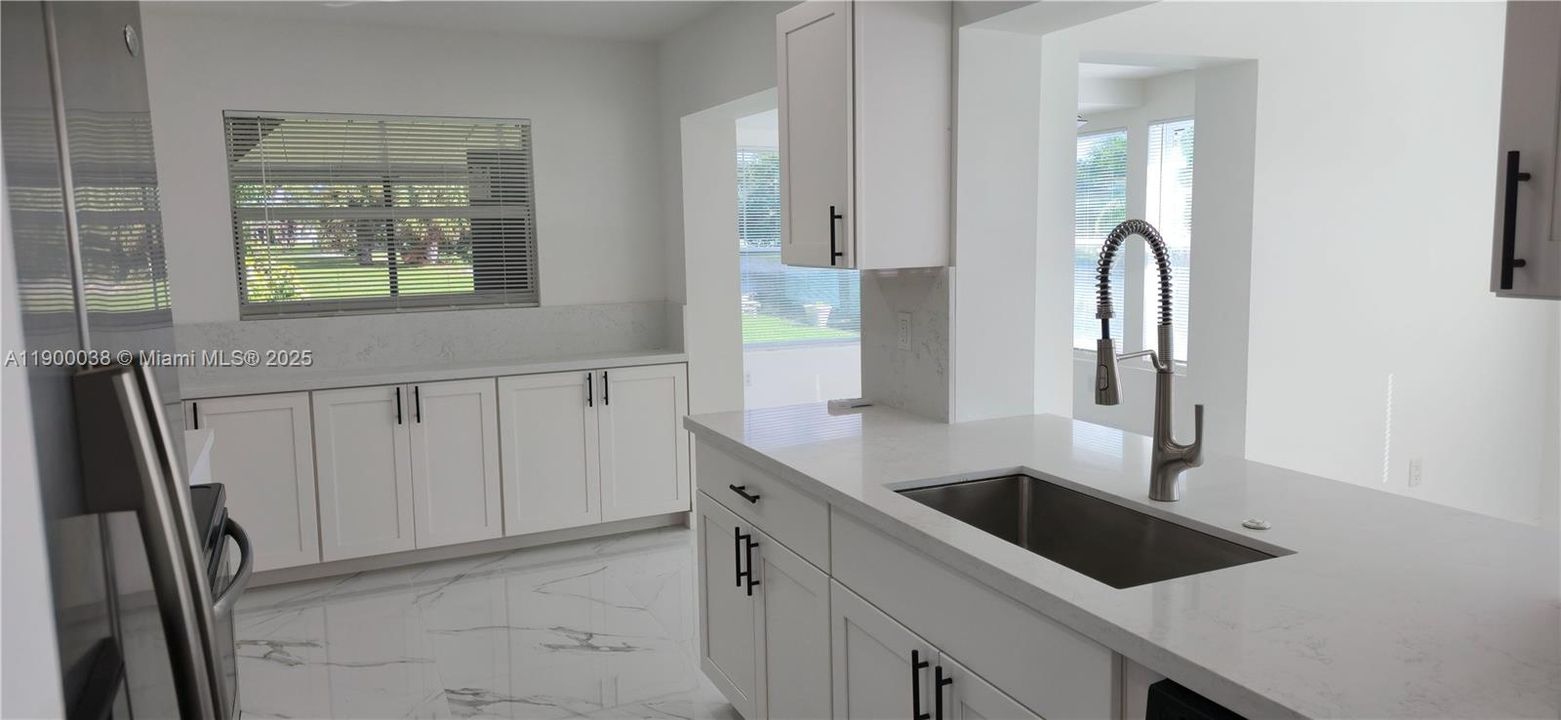 For Rent: $2,750 (2 beds, 2 baths, 1378 Square Feet)