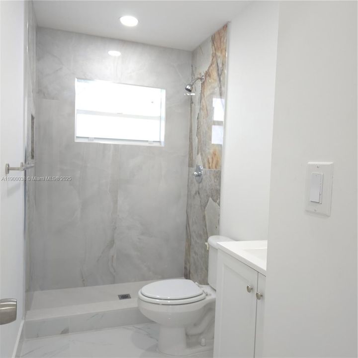 For Rent: $2,750 (2 beds, 2 baths, 1378 Square Feet)
