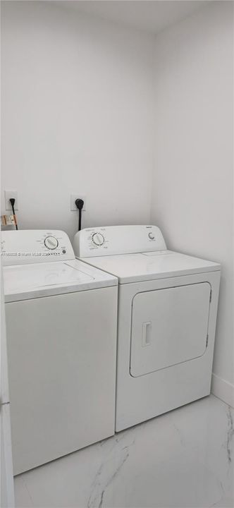 For Rent: $2,750 (2 beds, 2 baths, 1378 Square Feet)