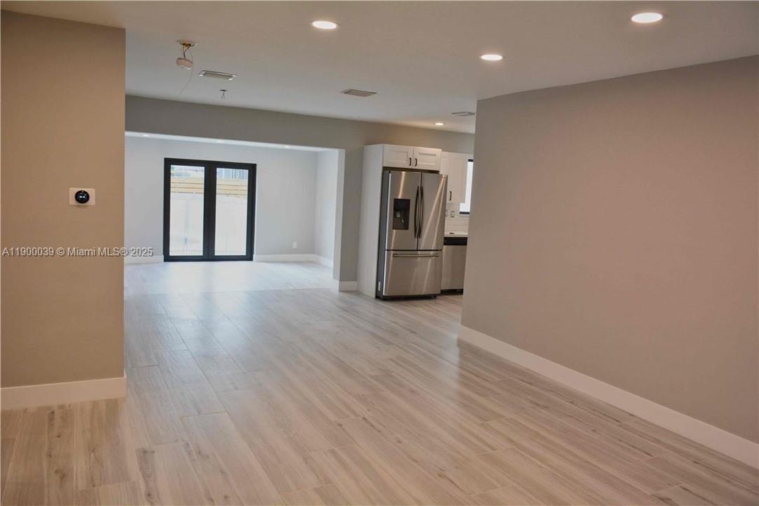 Recently Rented: $4,300 (3 beds, 2 baths, 1512 Square Feet)