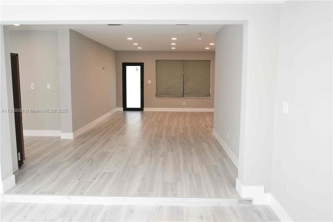 Recently Rented: $4,300 (3 beds, 2 baths, 1512 Square Feet)