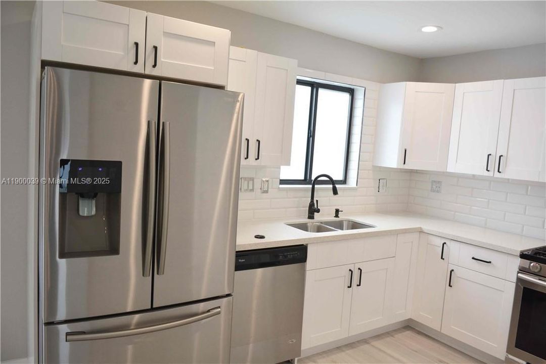 Recently Rented: $4,300 (3 beds, 2 baths, 1512 Square Feet)