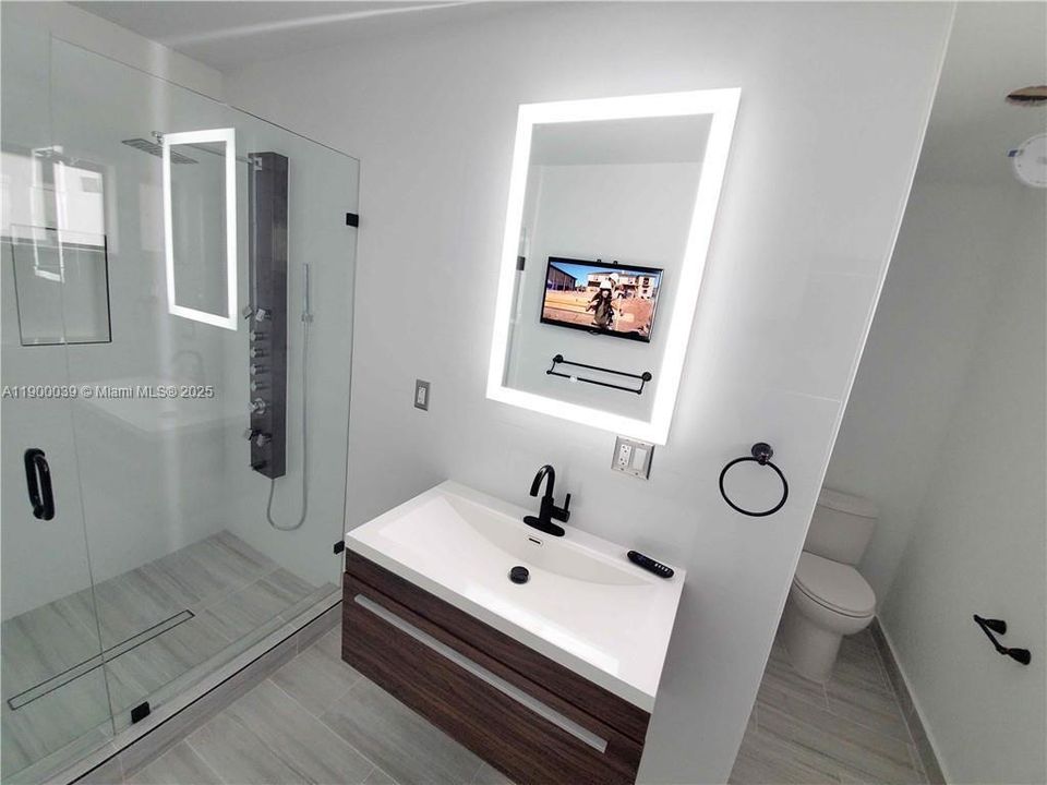 Recently Rented: $4,300 (3 beds, 2 baths, 1512 Square Feet)