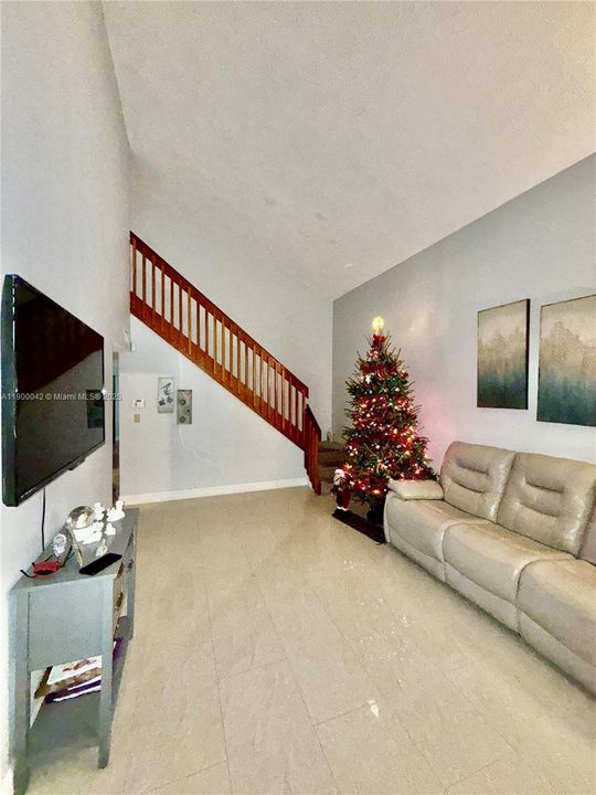 For Sale: $650,000 (4 beds, 3 baths, 1987 Square Feet)