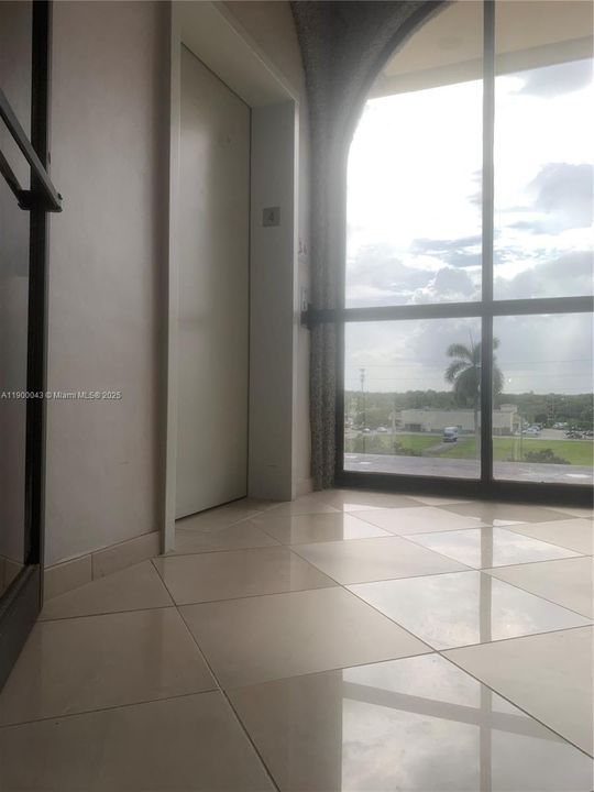 В аренду: $6,000 (0 спален, 0 ванн, 0 Квадратных фут)