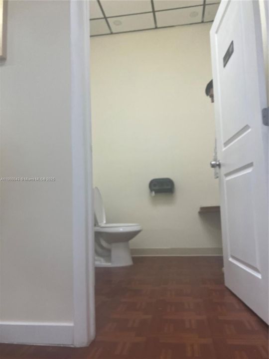 В аренду: $6,000 (0 спален, 0 ванн, 0 Квадратных фут)