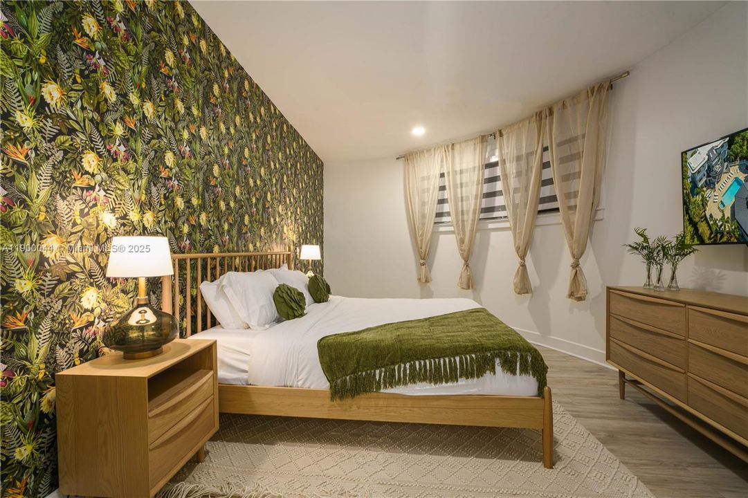 For Sale: $4,600,000 (10 beds, 9 baths, 7219 Square Feet)