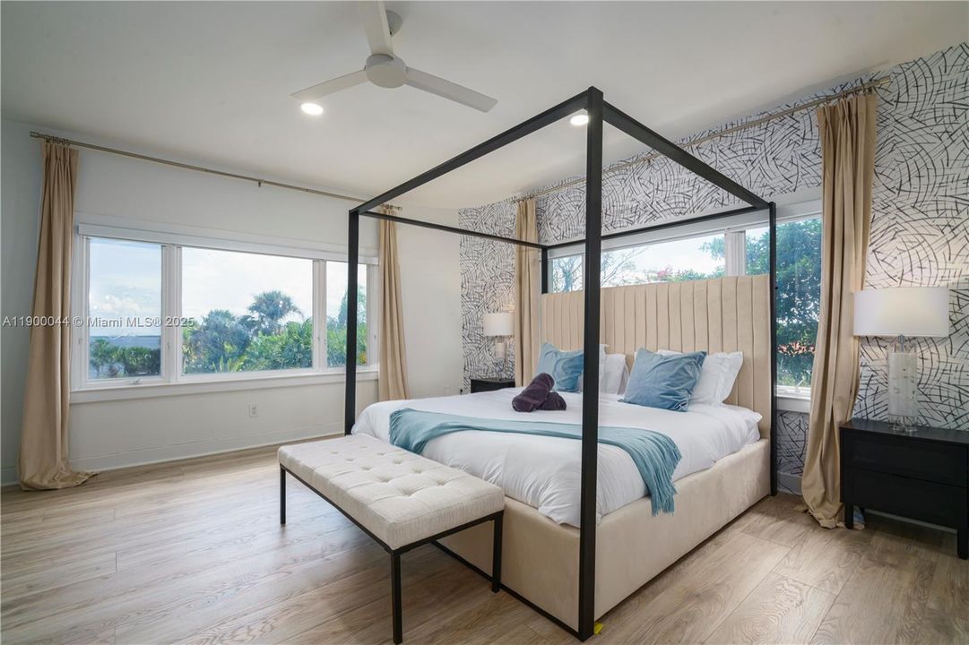 For Sale: $4,600,000 (10 beds, 9 baths, 7219 Square Feet)