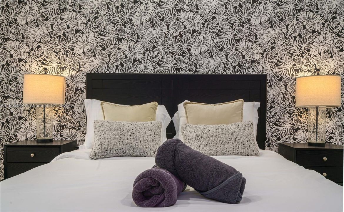 For Sale: $4,600,000 (10 beds, 9 baths, 7219 Square Feet)