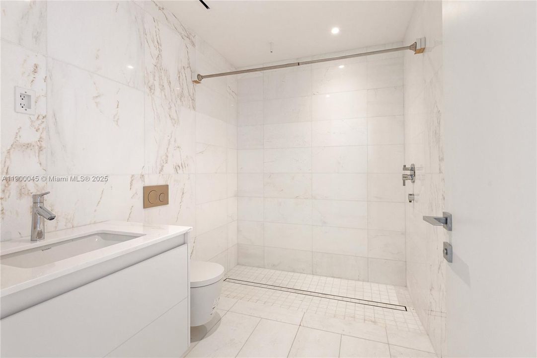 待售: $7,800,000 (4 贝兹, 5 浴室, 3235 平方英尺)