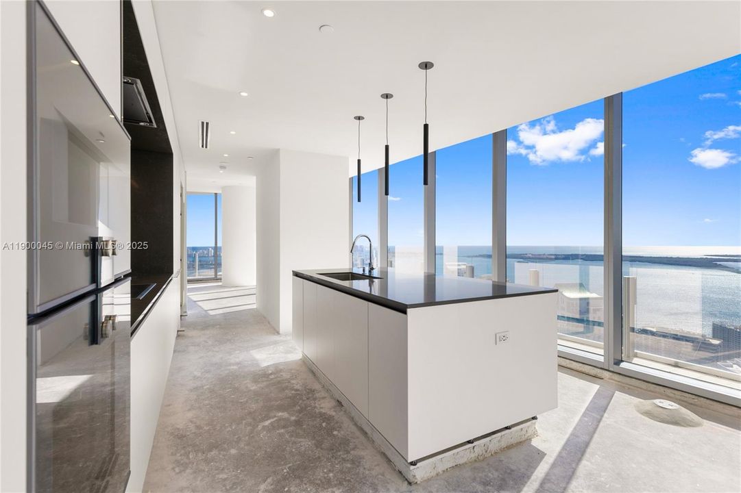 待售: $7,800,000 (4 贝兹, 5 浴室, 3235 平方英尺)