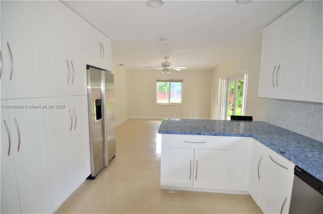 Recientemente alquilado: $5,000 (3 camas, 2 baños, 1741 Pies cuadrados)