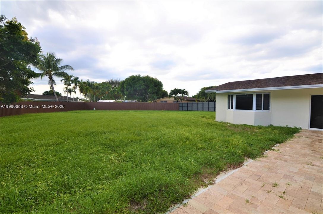 Recientemente alquilado: $5,000 (3 camas, 2 baños, 1741 Pies cuadrados)