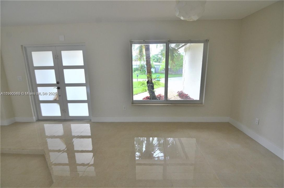 Recientemente alquilado: $5,000 (3 camas, 2 baños, 1741 Pies cuadrados)