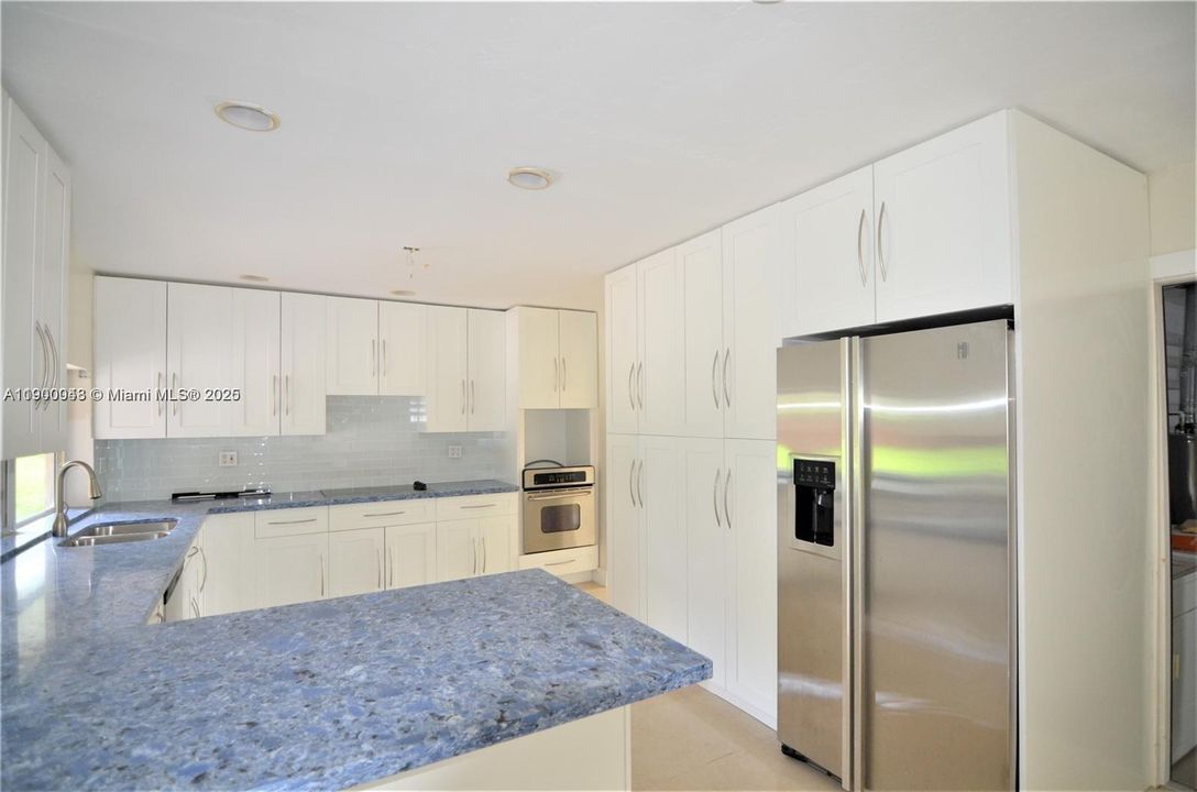 Recientemente alquilado: $5,000 (3 camas, 2 baños, 1741 Pies cuadrados)