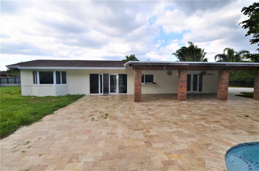 Recientemente alquilado: $5,000 (3 camas, 2 baños, 1741 Pies cuadrados)