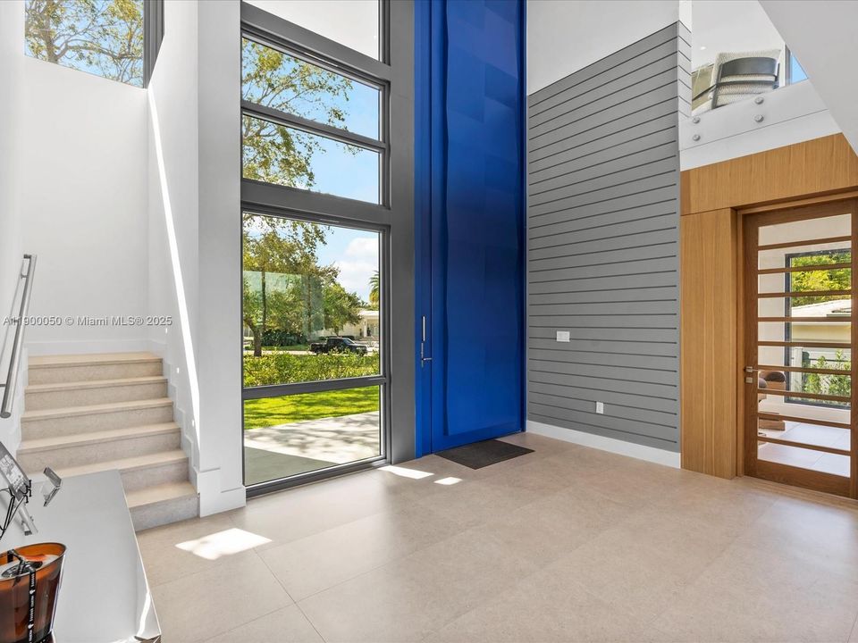 Под контрактом: $5,000,000 (5 спален, 4 ванн, 4076 Квадратных фут)