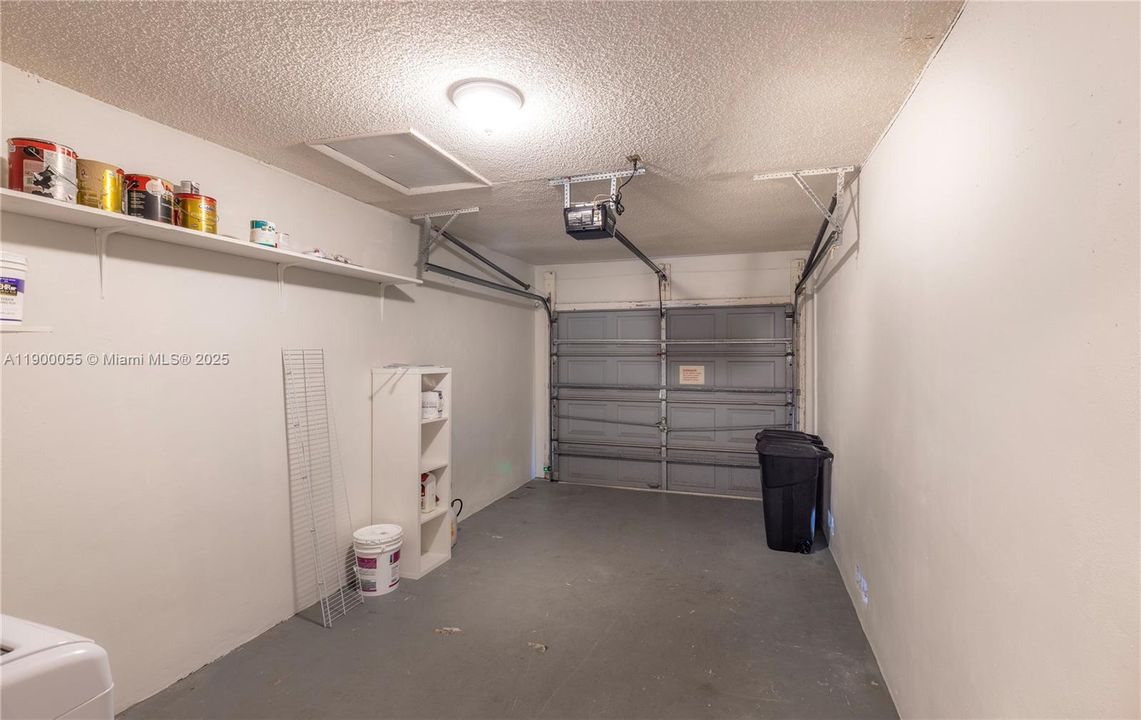 出租: $3,000 (3 贝兹, 2 浴室, 1451 平方英尺)