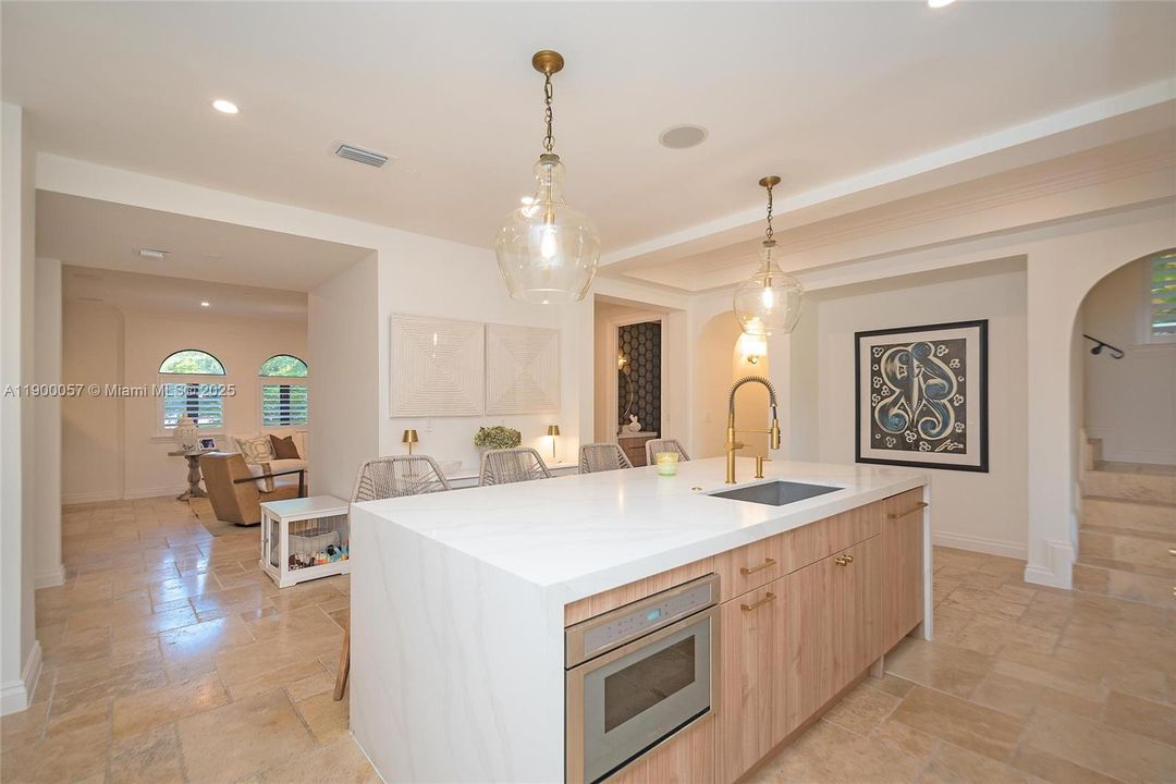 For Sale: $1,795,000 (4 beds, 4 baths, 3372 Square Feet)