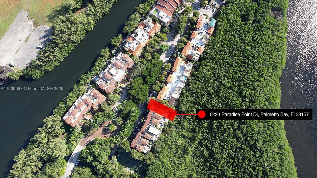 For Sale: $1,795,000 (4 beds, 4 baths, 3372 Square Feet)