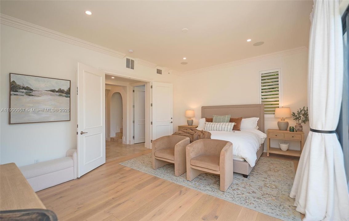 For Sale: $1,795,000 (4 beds, 4 baths, 3372 Square Feet)