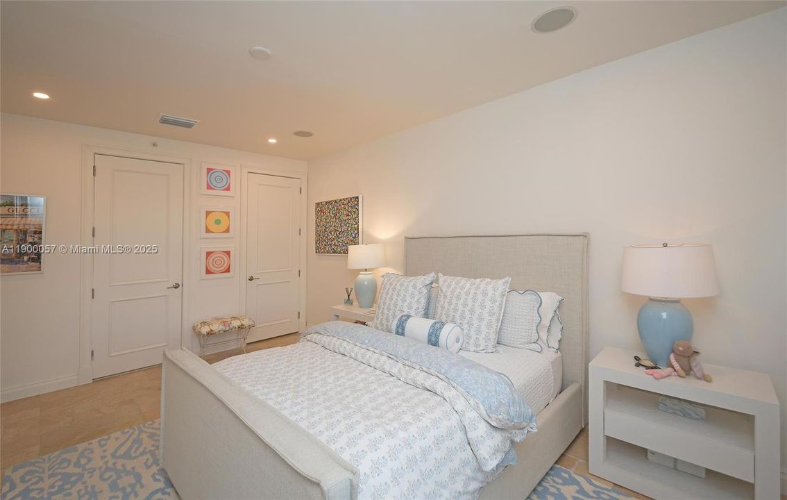 For Sale: $1,795,000 (4 beds, 4 baths, 3372 Square Feet)