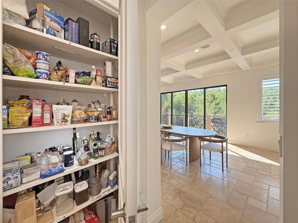 For Sale: $1,795,000 (4 beds, 4 baths, 3372 Square Feet)