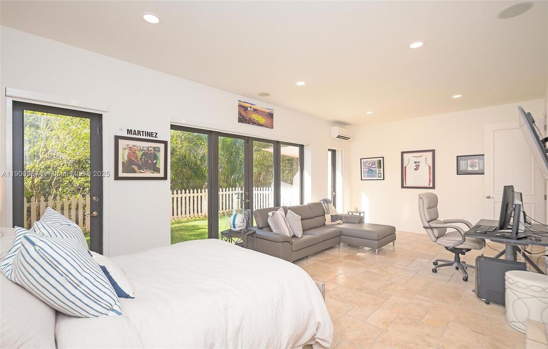 For Sale: $1,795,000 (4 beds, 4 baths, 3372 Square Feet)